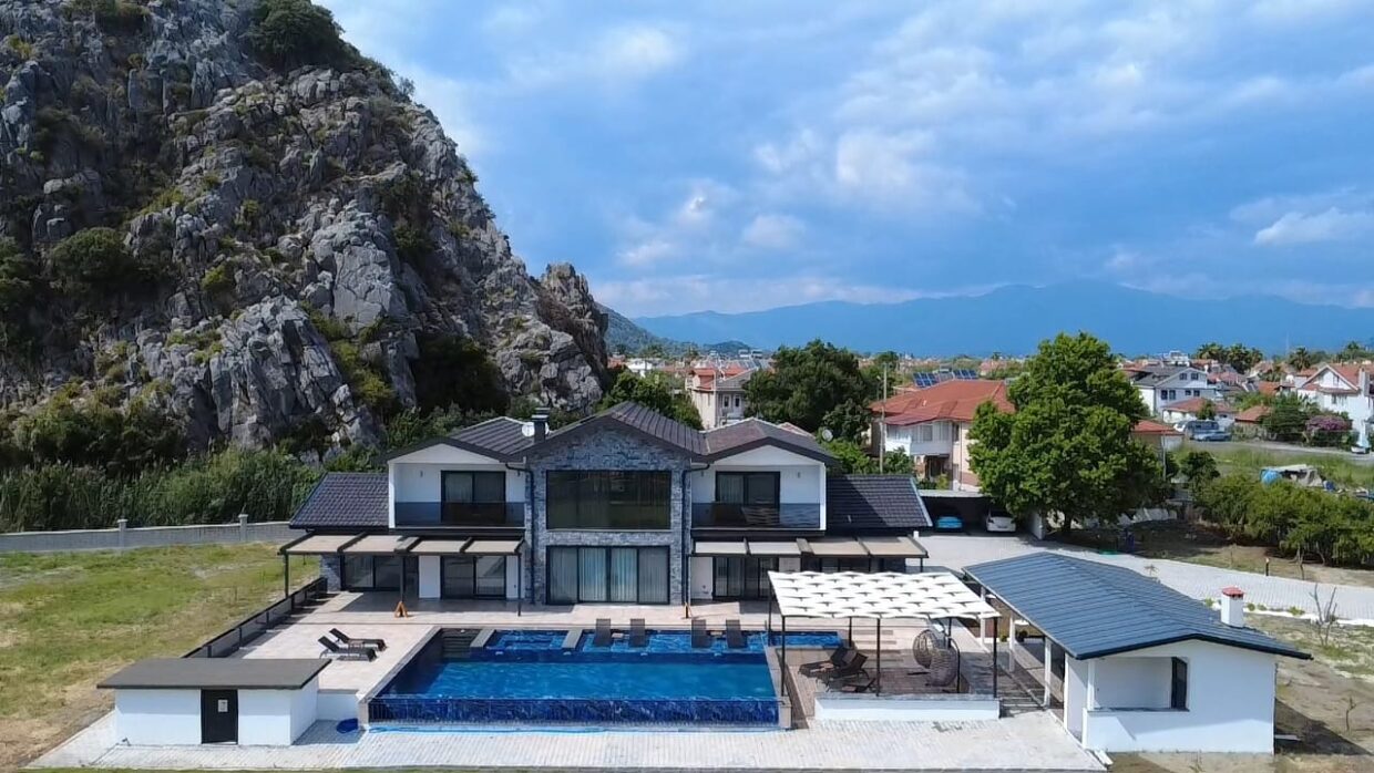 villa serenity wide shot 2